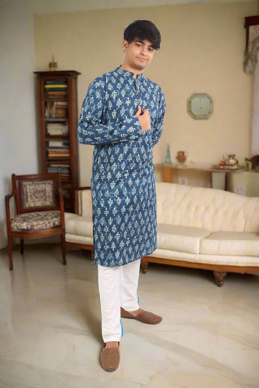 Men Blue Ethnic Leaf Motif Cotton Kurta - Image 5