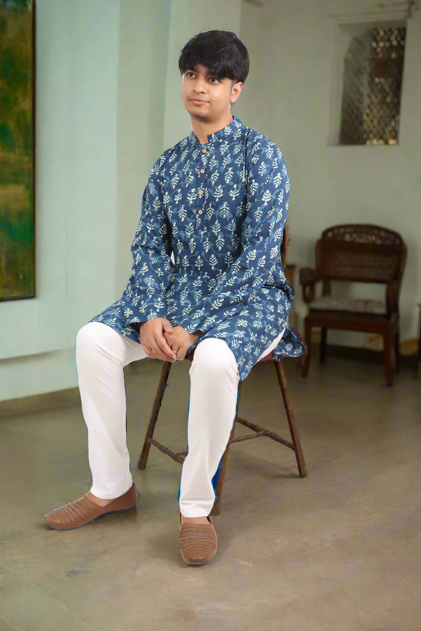 Men Blue Ethnic Leaf Motif Cotton Kurta - Image 6