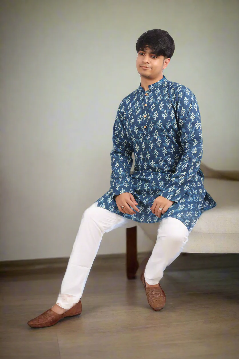 Men Blue Ethnic Leaf Motif Cotton Kurta - Image 7