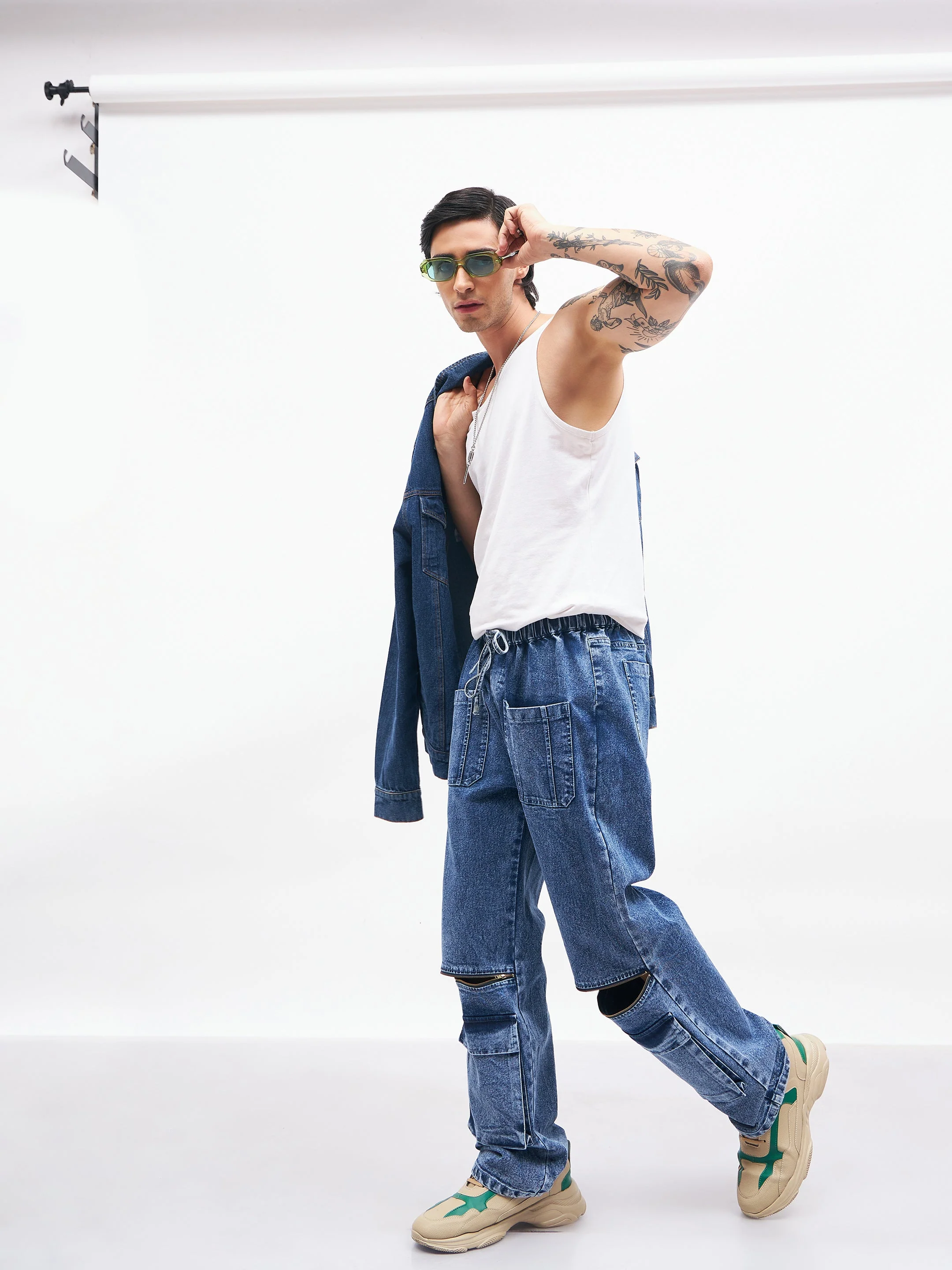 Men Blue Front Zipper Baggy Fit Jeans - Image 5