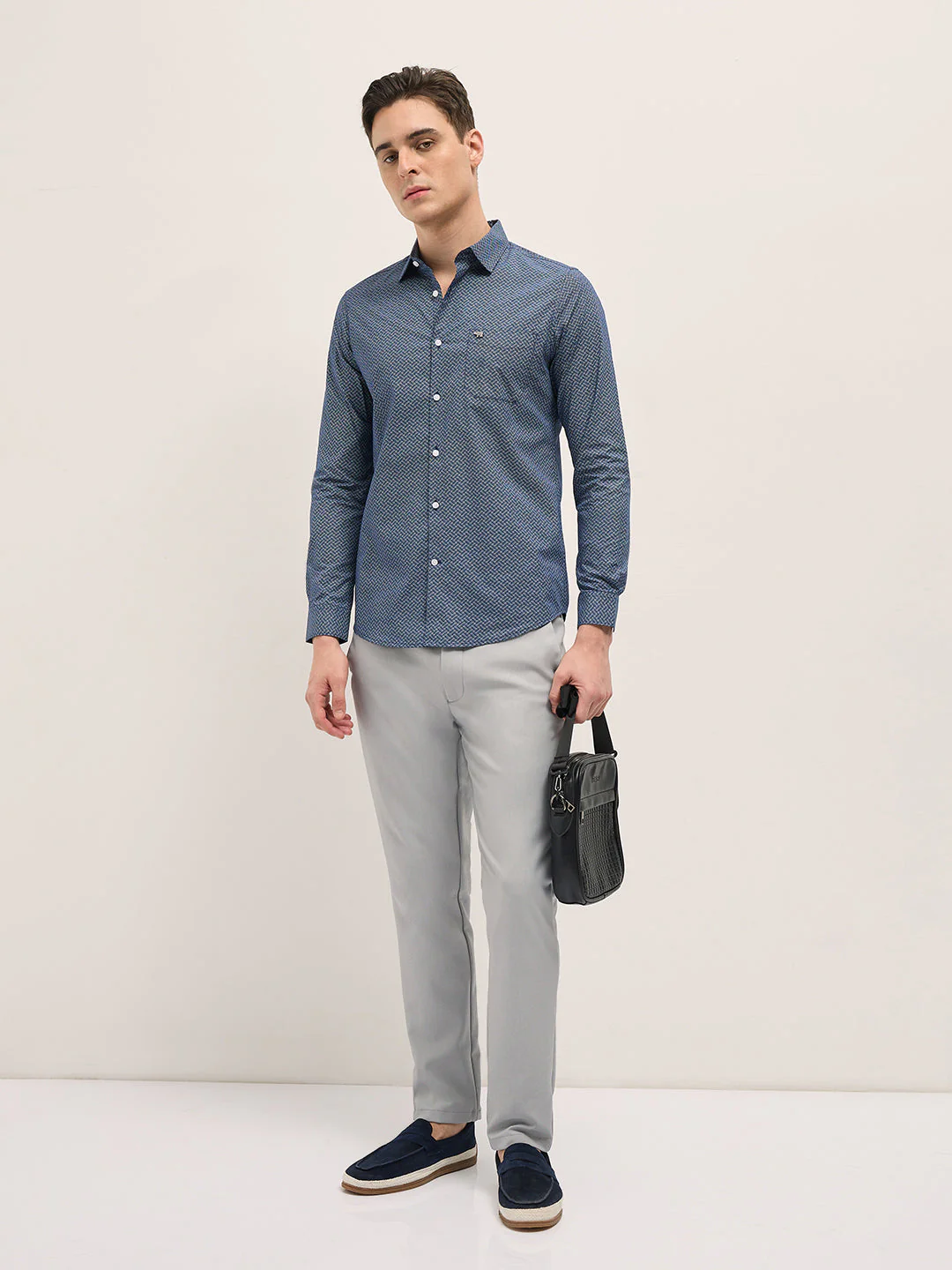 Men Blue Geometric Printed Tailored Fit Formal Shirt - Image 4