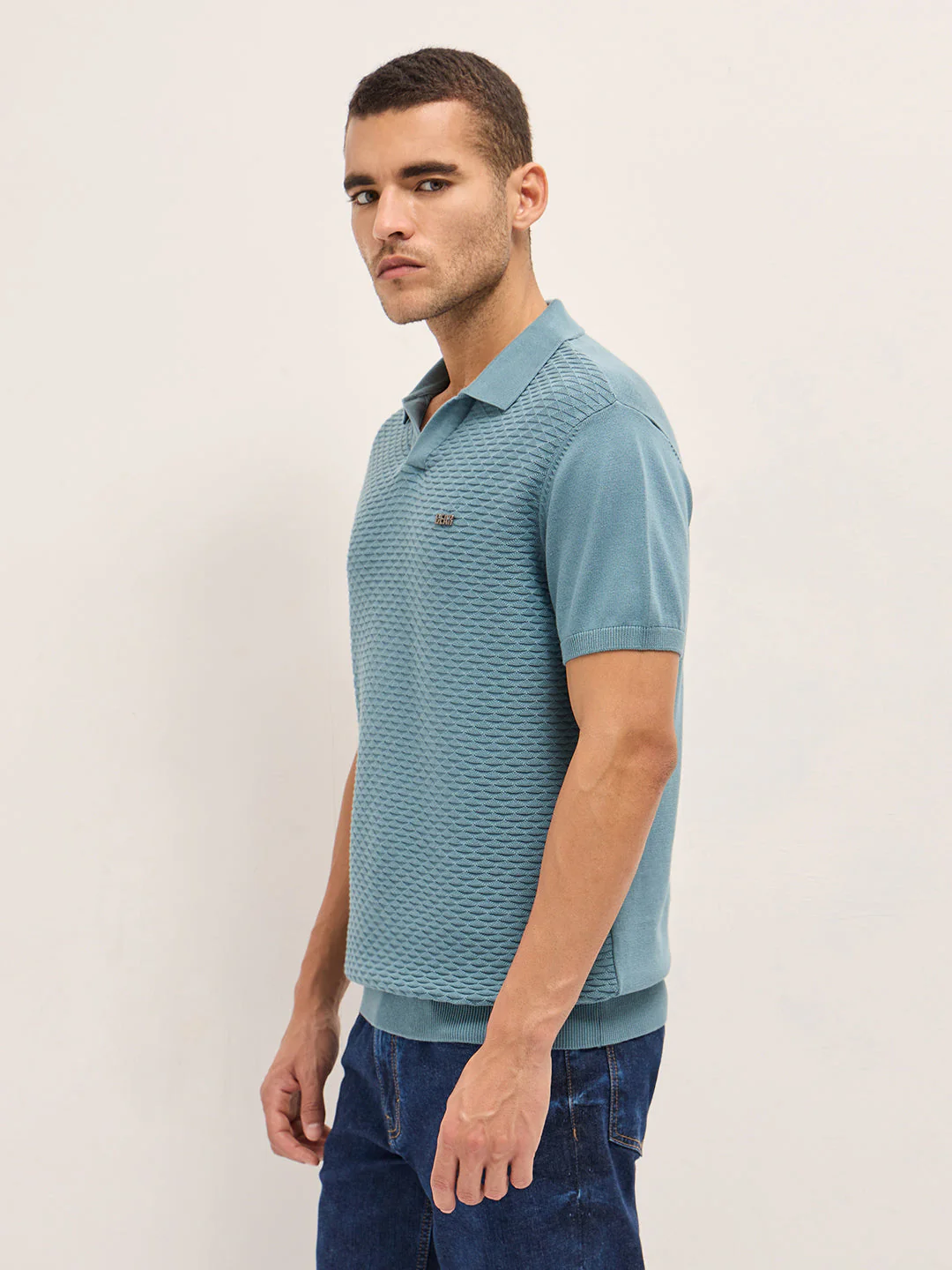 Men Blue Geometric Texture Slim Fit Polo - Image 3