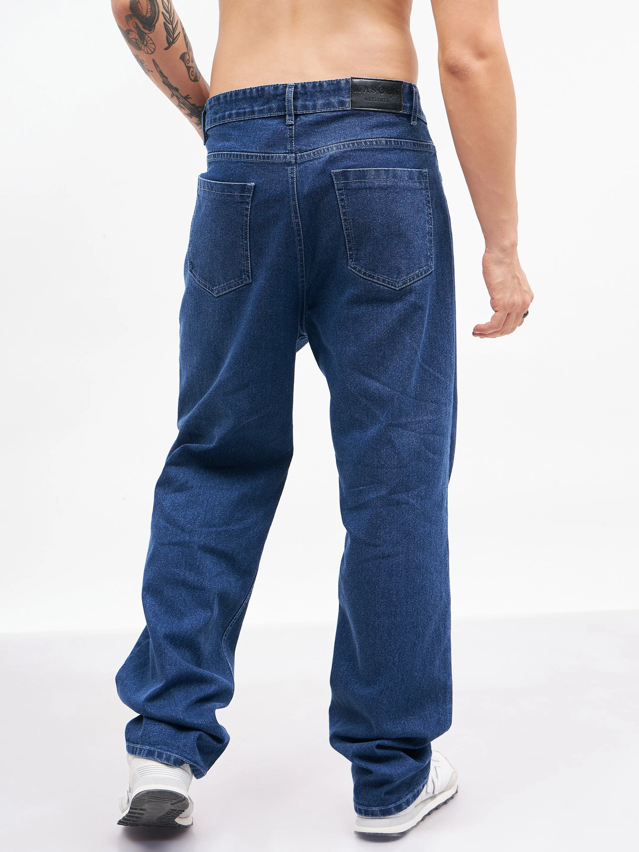 Men Blue Knee Slit Relax Fit Jeans - Image 2
