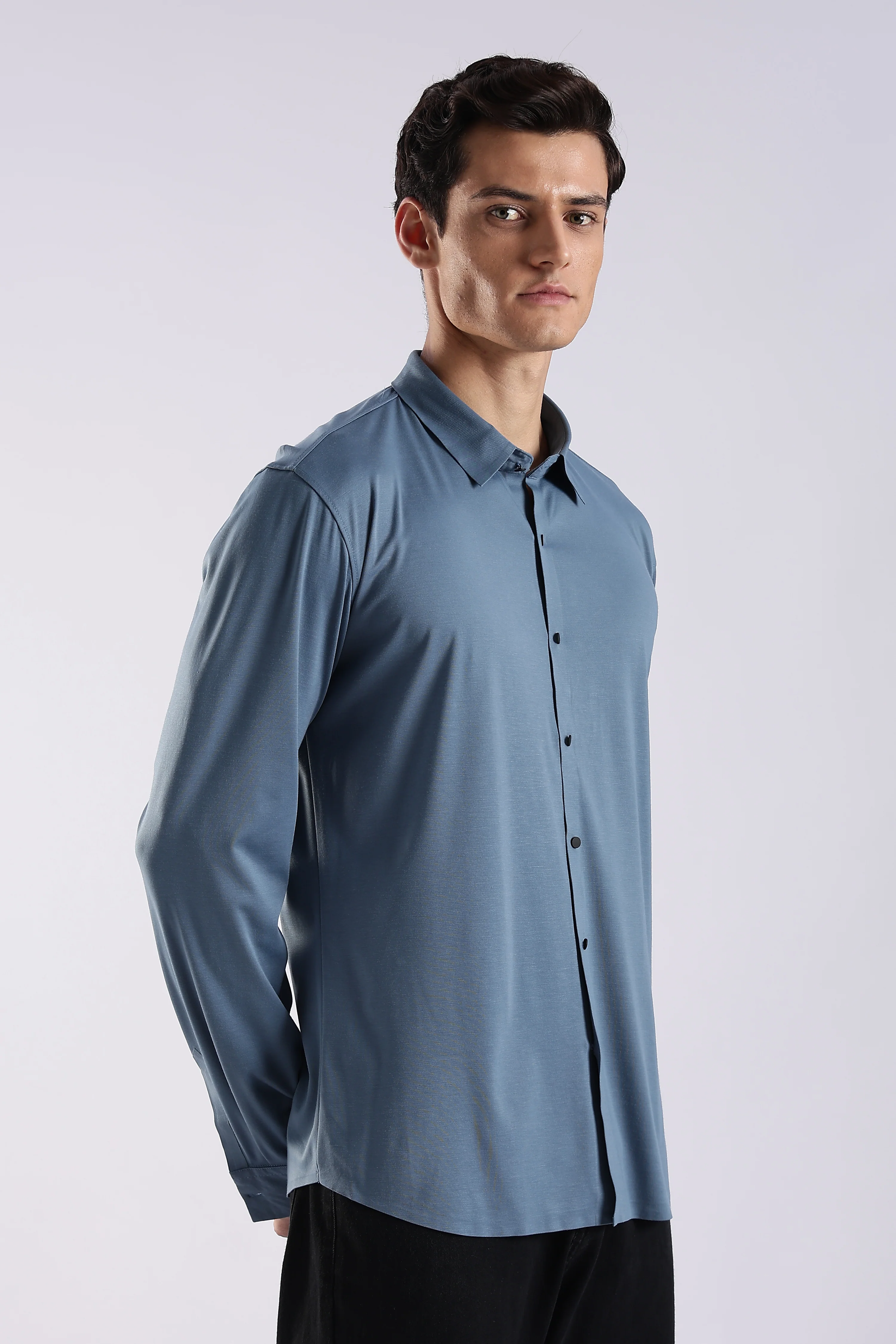 Men Blue Knitted Slim Fit Shirt - Image 4