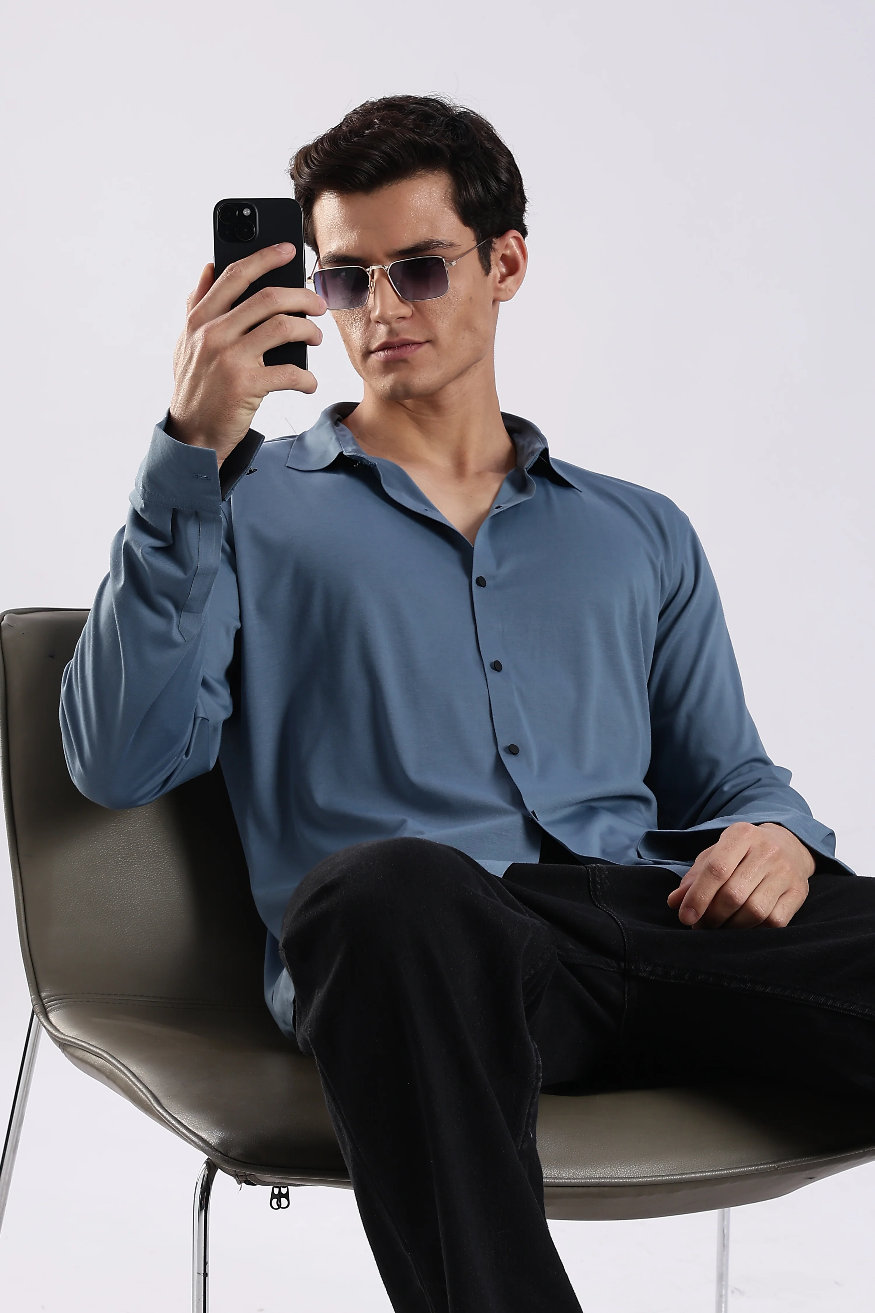Men Blue Knitted Slim Fit Shirt - Image 9