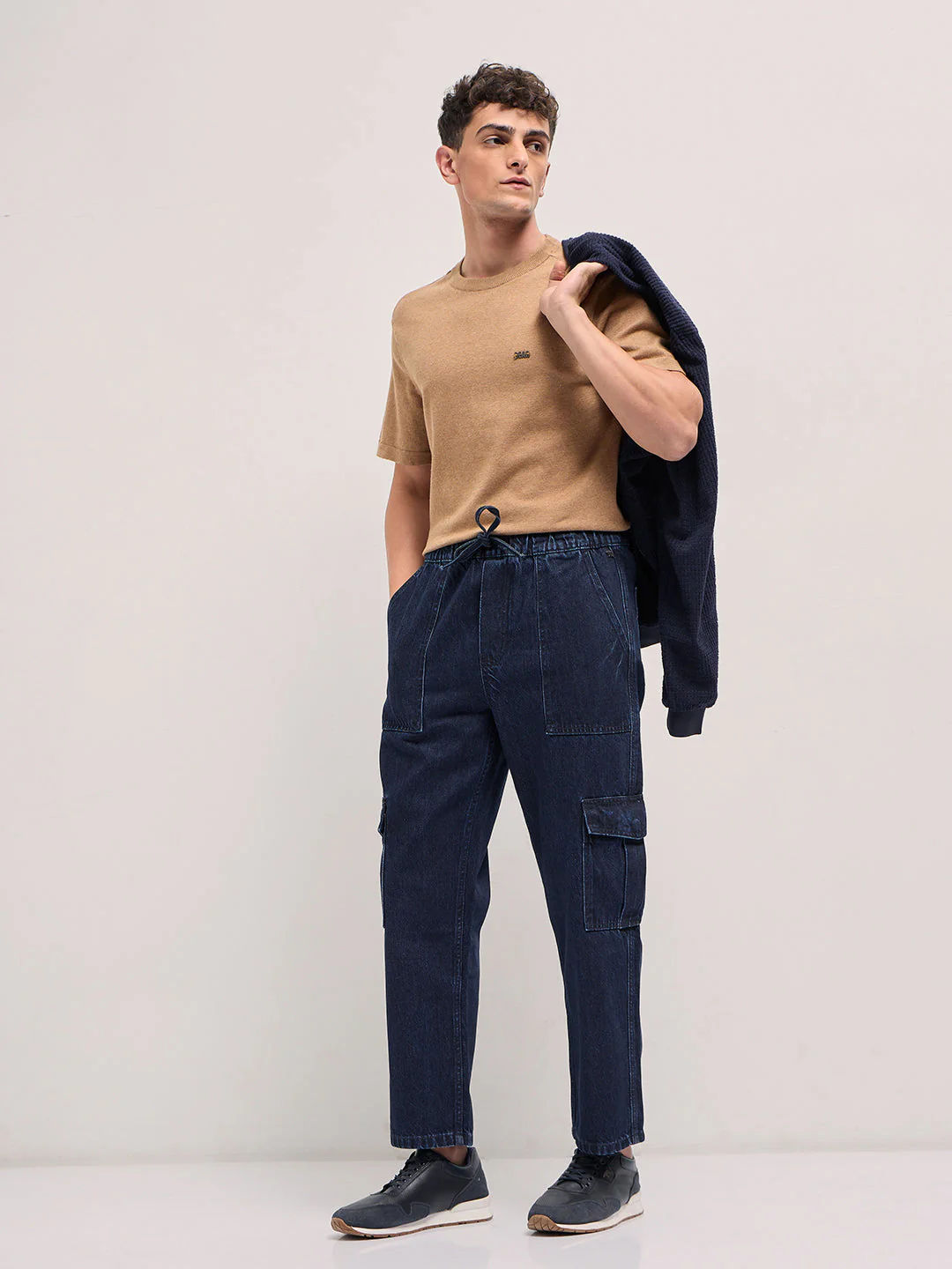 Men Blue Mid-Rise Elasticated Waist Baggy Fit Cargo Jeans - Image 4