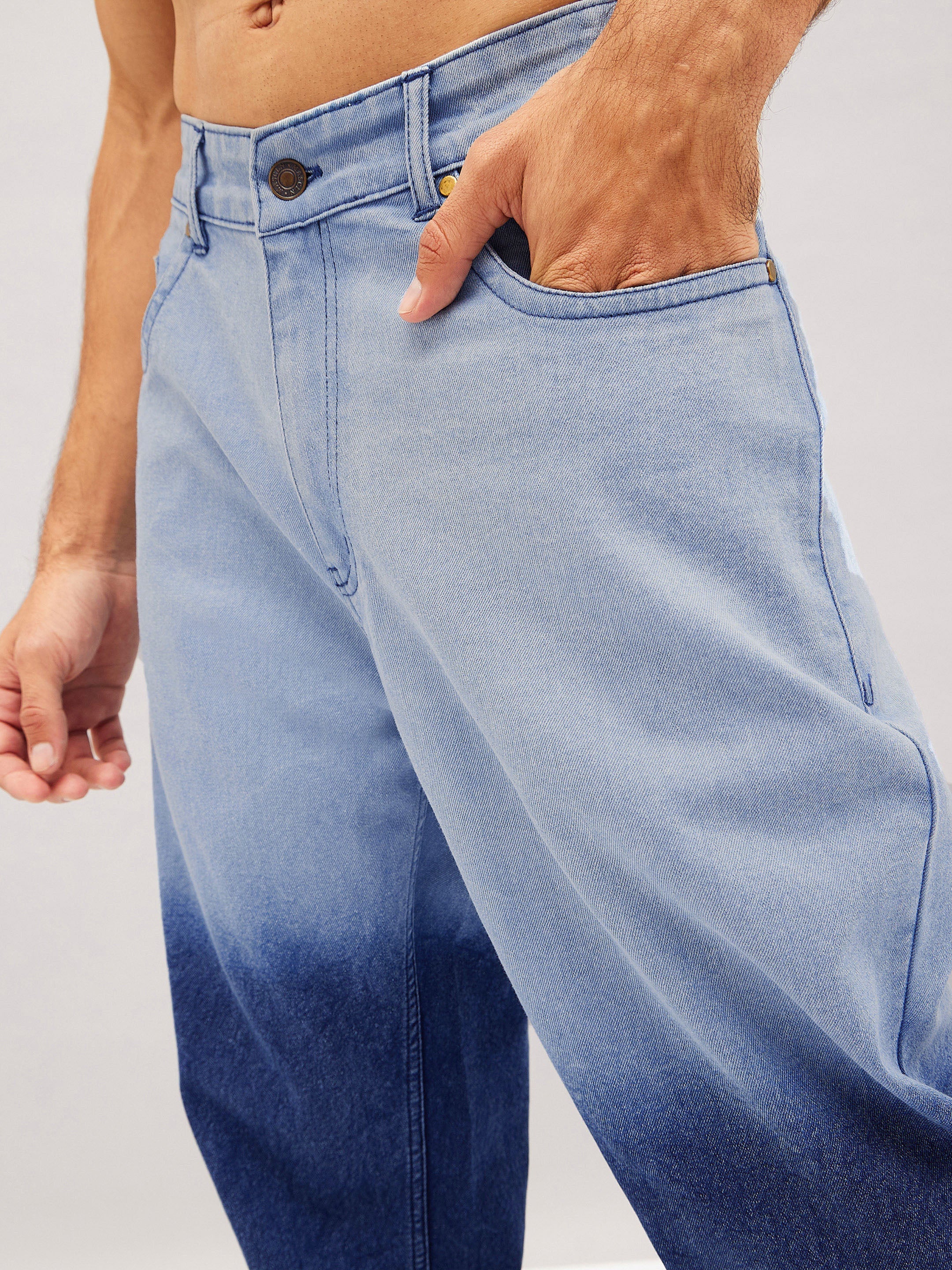 Men Blue Ombre Relax Fit Jeans - Image 3