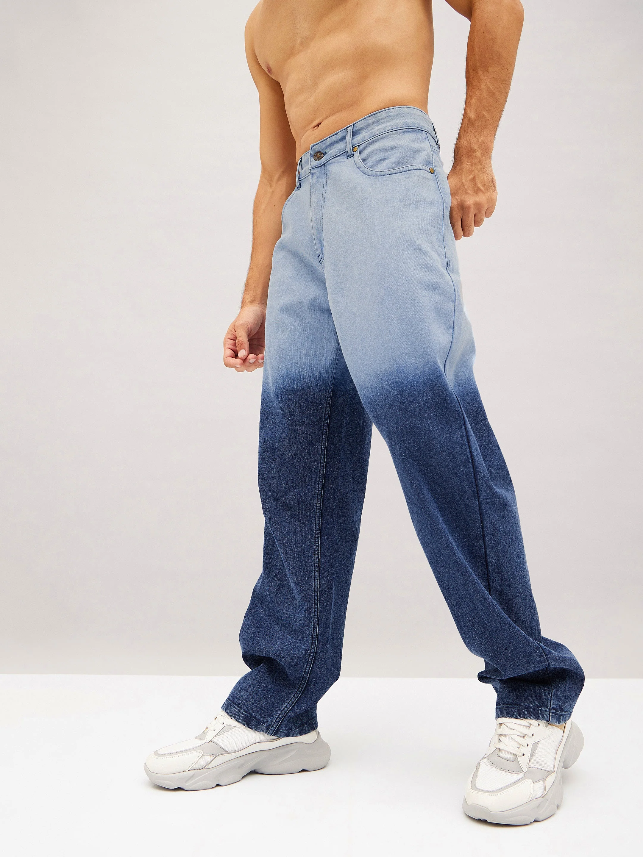 Men Blue Ombre Relax Fit Jeans - Image 4