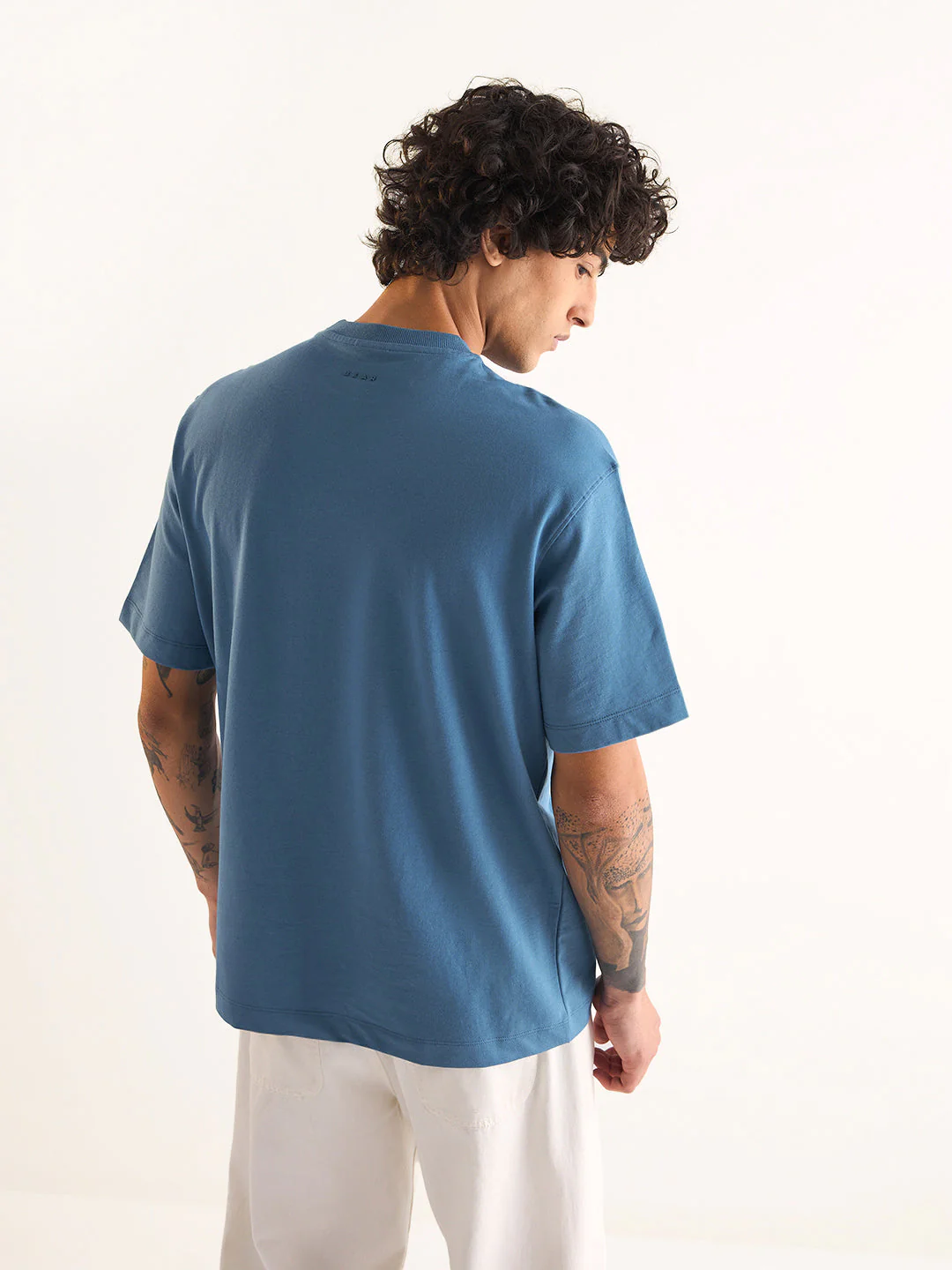 Men Blue Oversize Patchwork Graphic Print Crew Neck T-shirt - Image 2