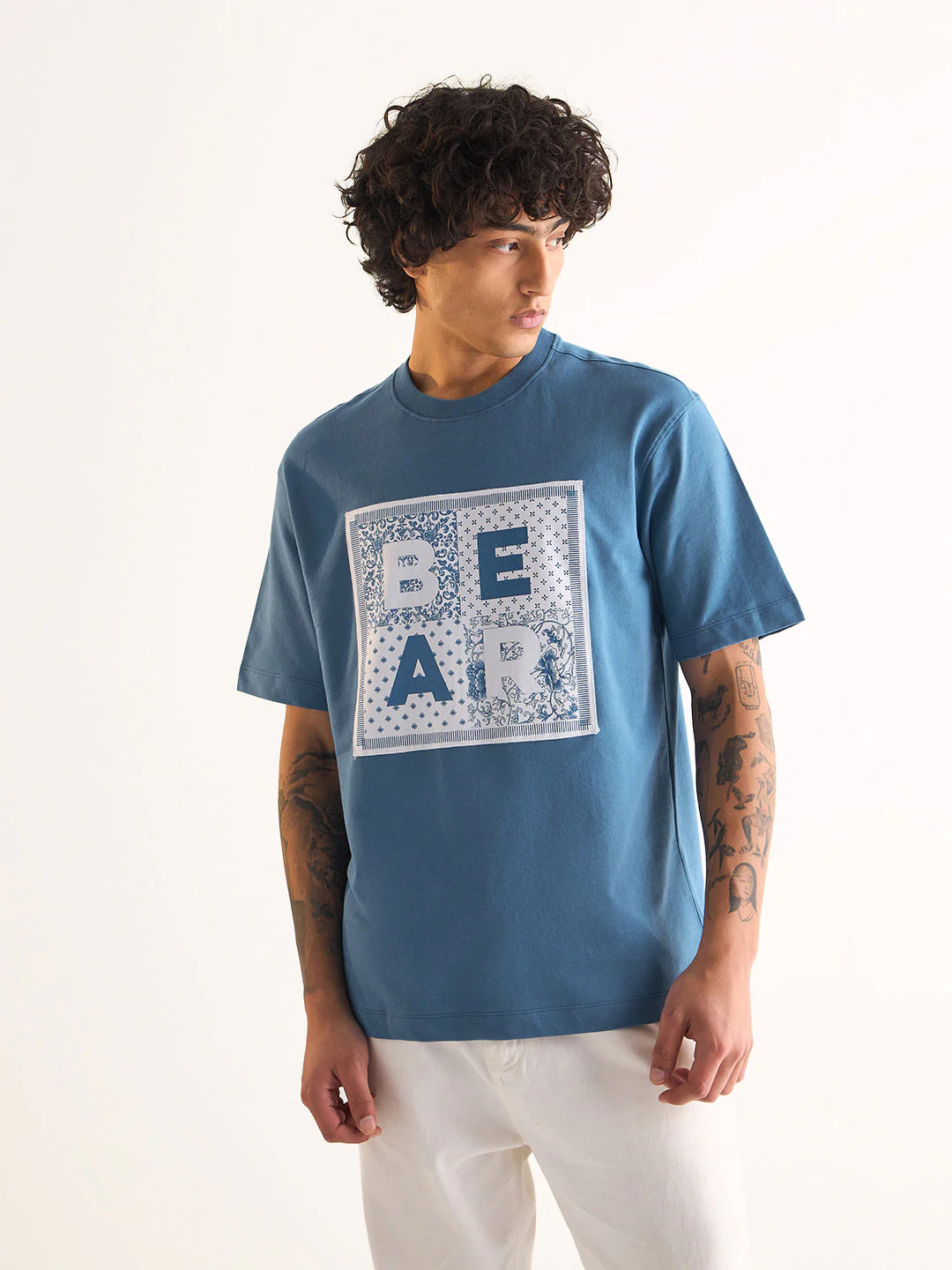 Men Blue Oversize Patchwork Graphic Print Crew Neck T-shirt - Image 6