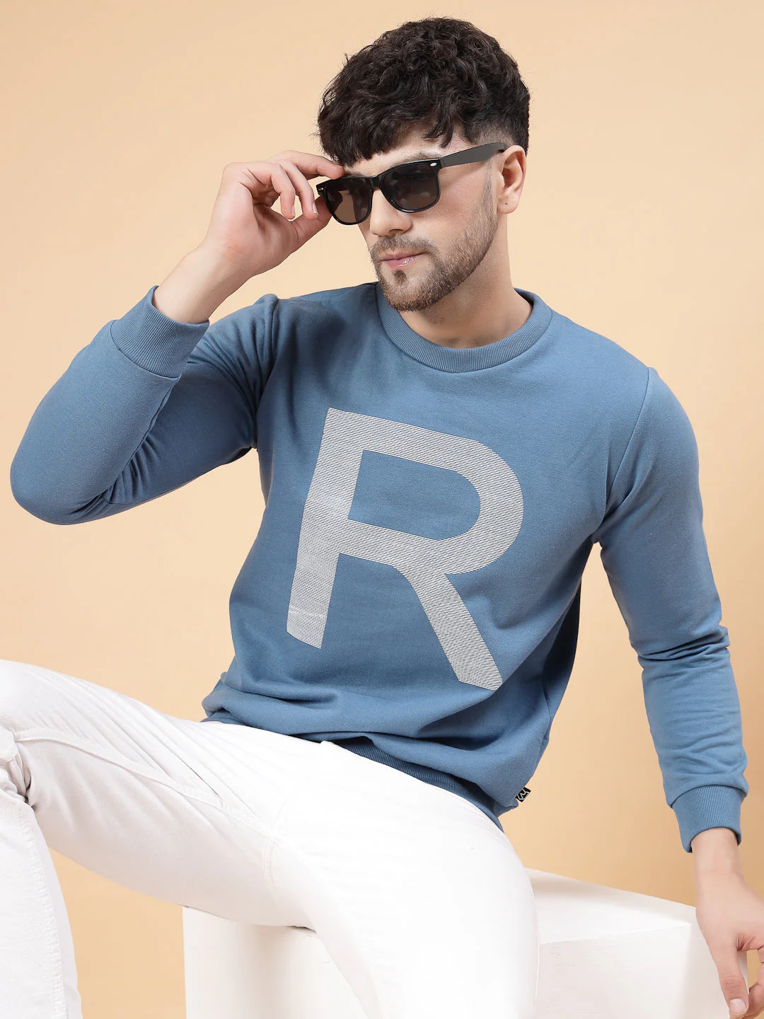 Men Blue Printed Round Neck Full Sleeve Fleece Sweatshirt - Image 2
