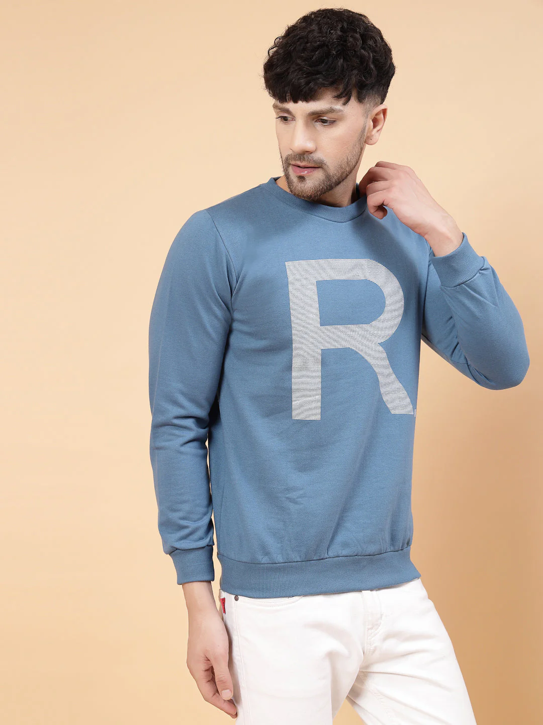 Men Blue Printed Round Neck Full Sleeve Fleece Sweatshirt - Image 4