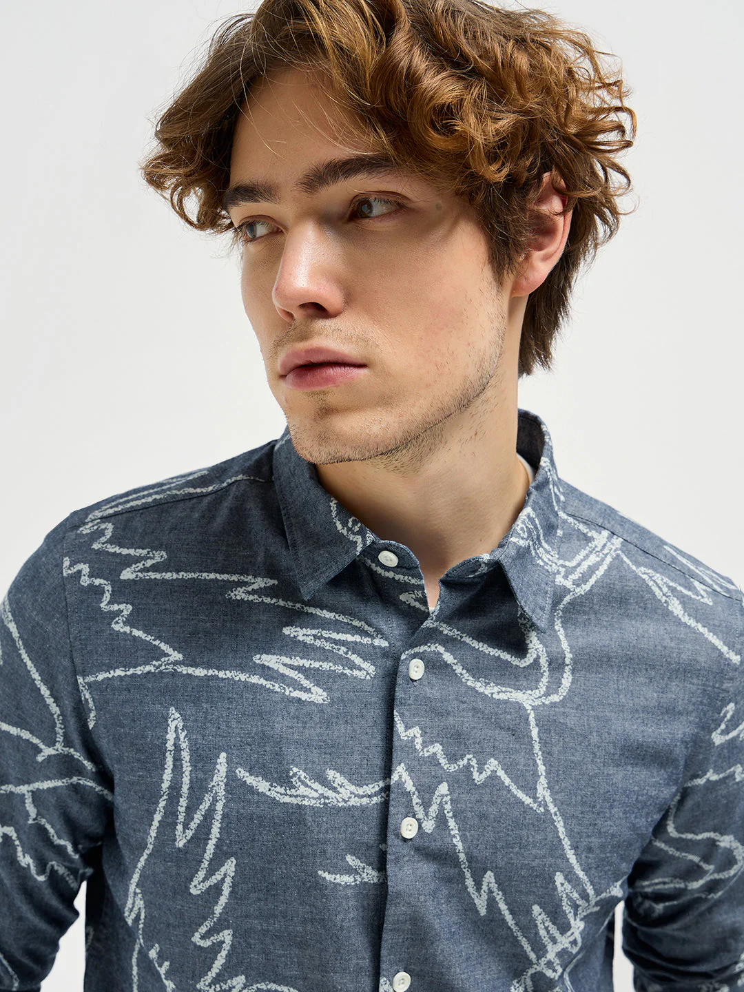 Men Blue Printed Slim Fit Casual Shirt - Image 5