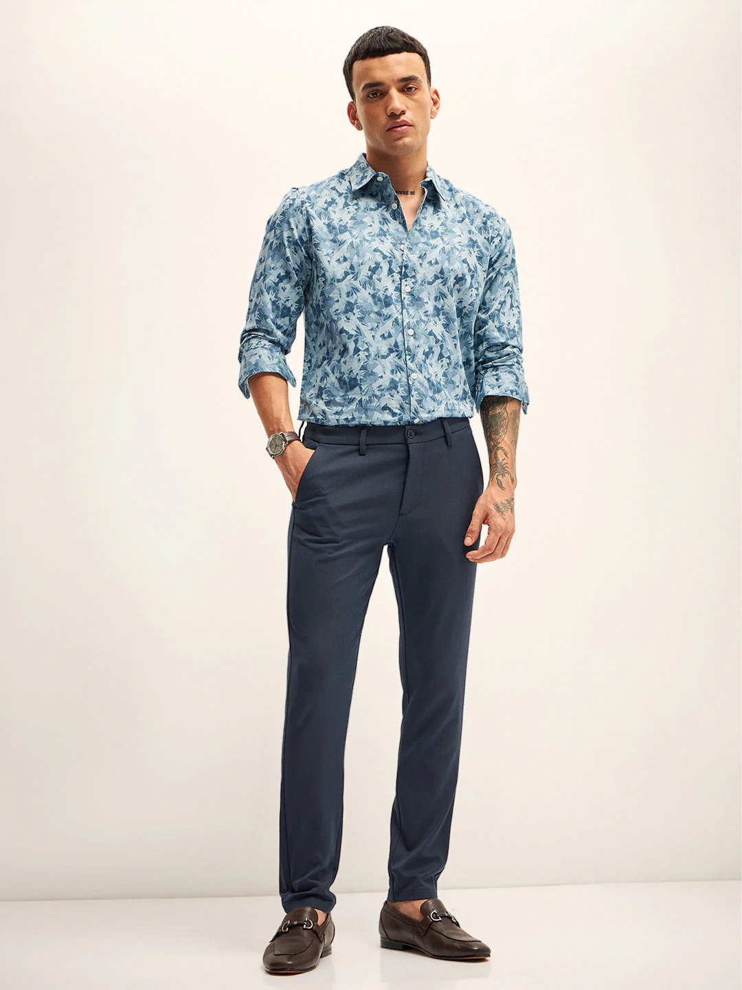 Men Blue Printed Slim Fit Casual Shirt - Image 4