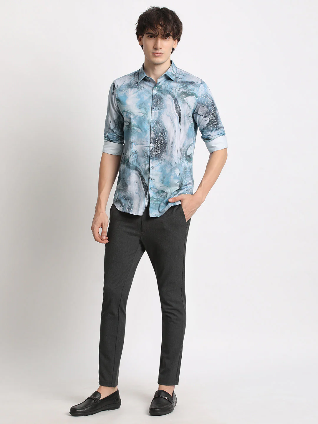 Men Blue Printed Slim Fit Cotton Casual Shirt - Image 5