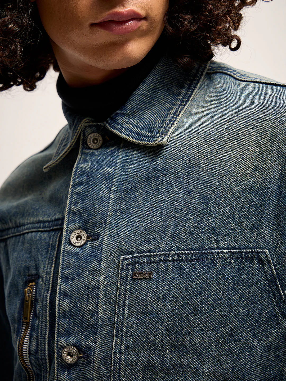 Men Blue Regular Fit Denim Jacket - Image 5
