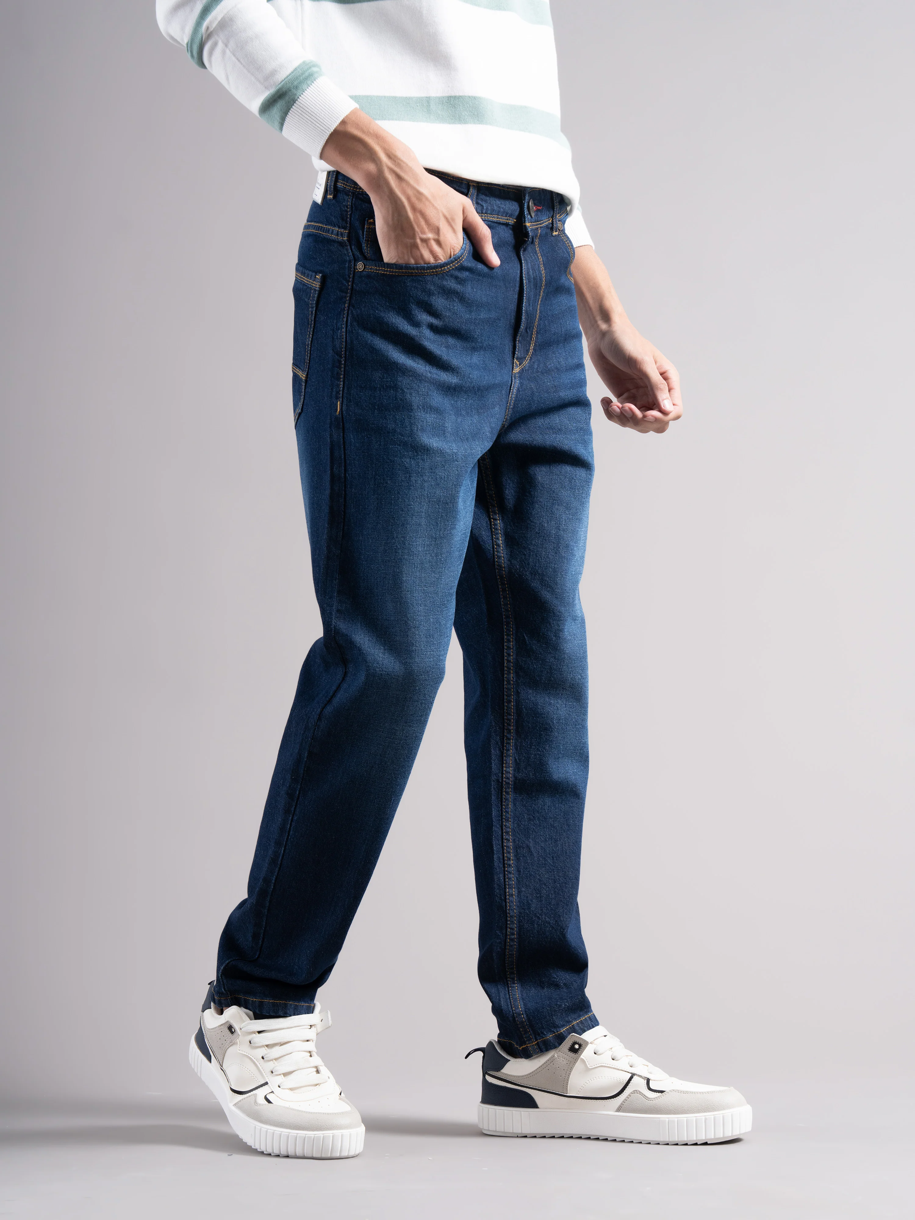 Men Blue Regular Fit Jeans - Image 6