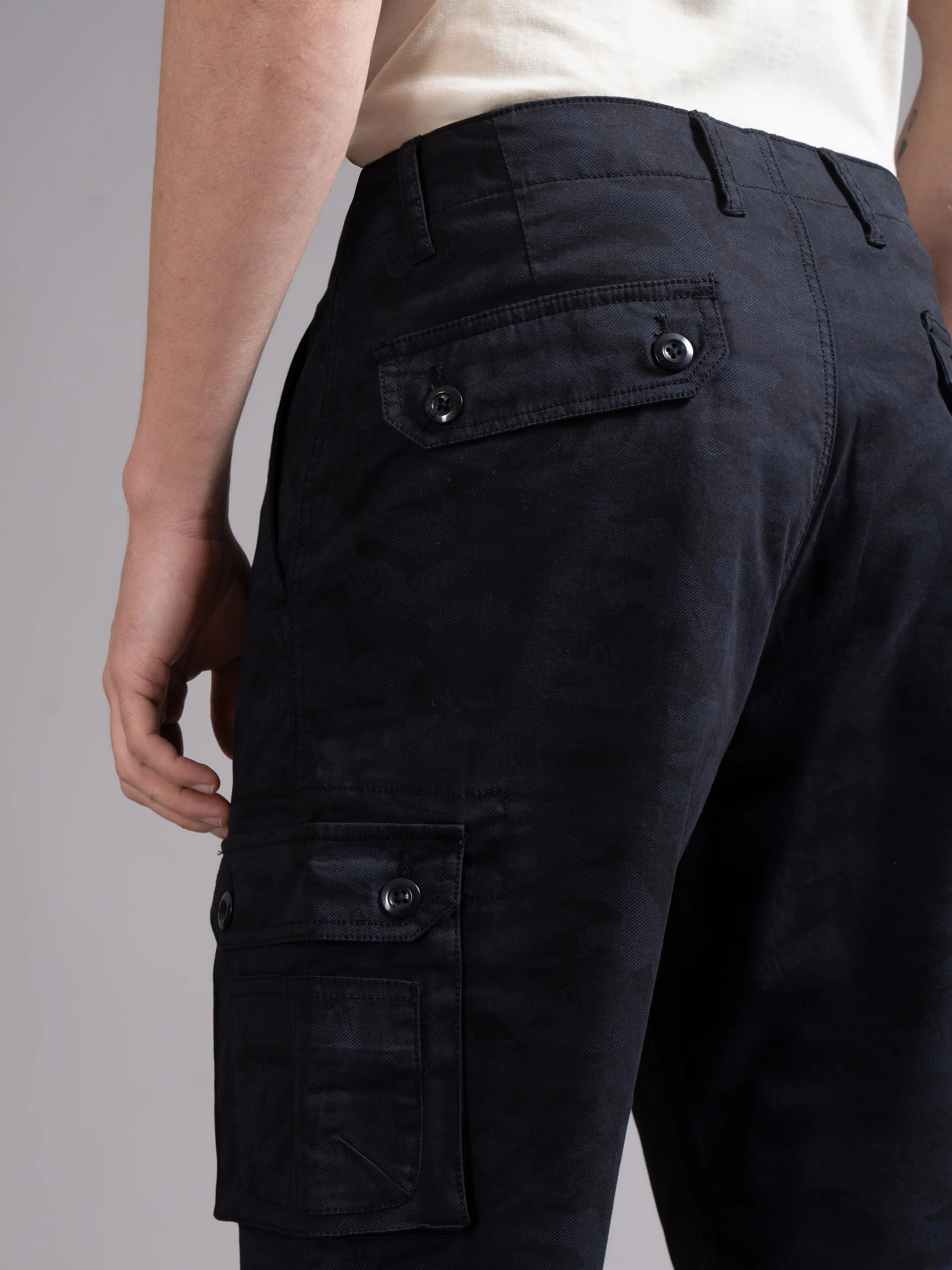 Men Blue Relaxed Fit Cargo Trouser - Image 7