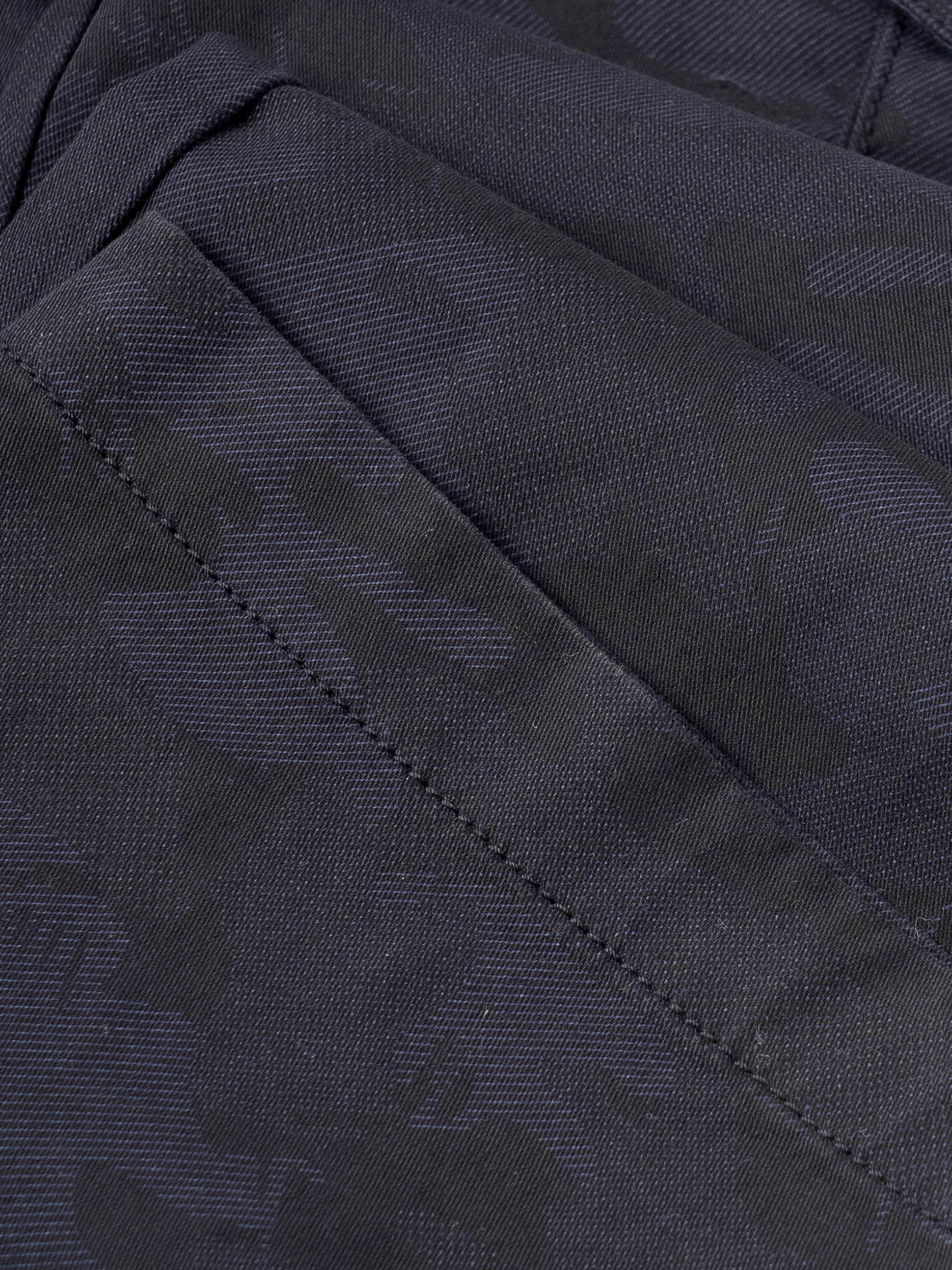 Men Blue Relaxed Fit Cargo Trouser - Image 9