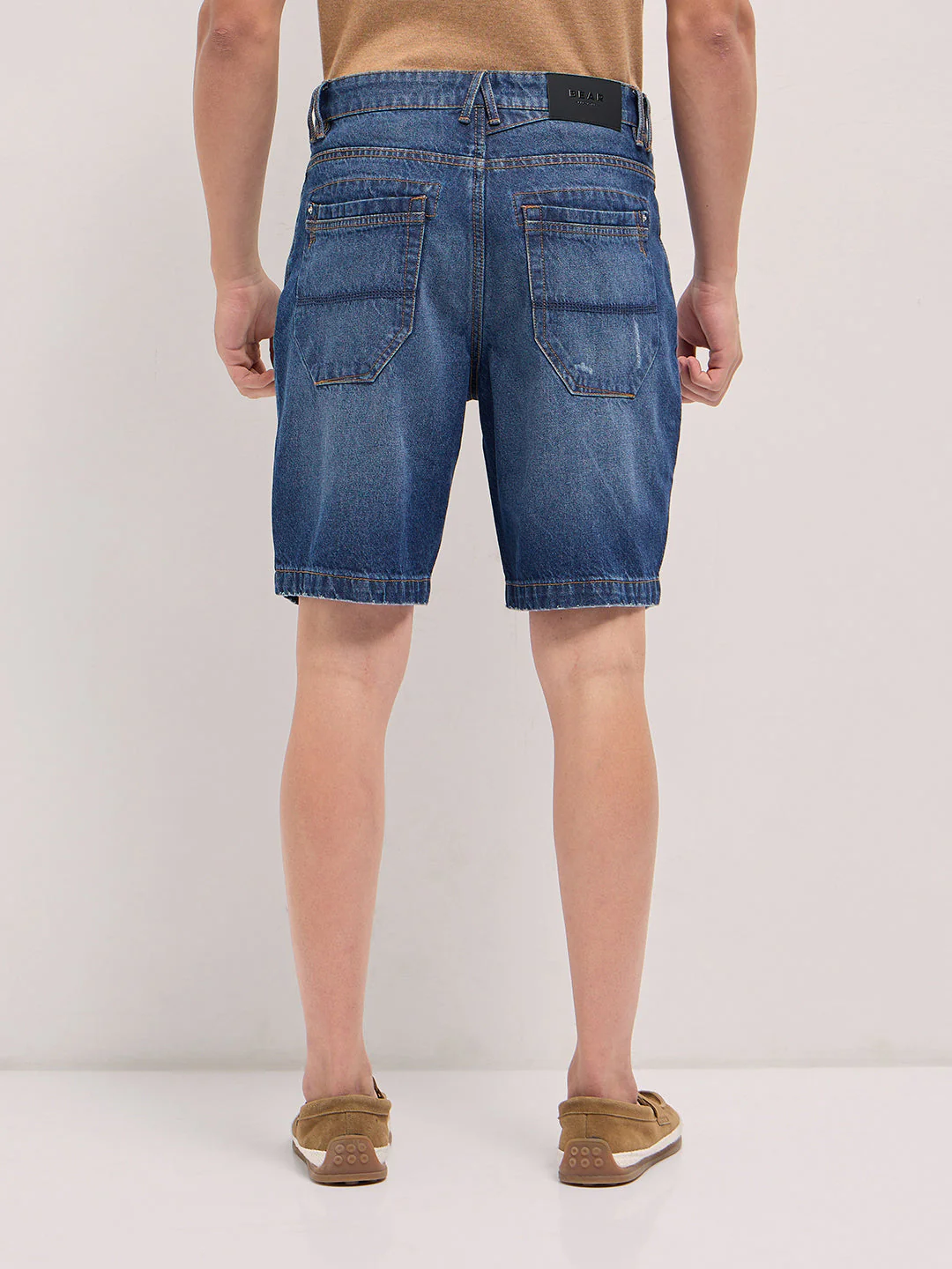 Men Blue Relaxed Fit Denim Shorts - Image 2