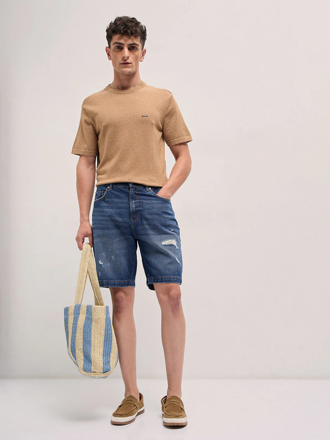 Men Blue Relaxed Fit Denim Shorts - Image 4