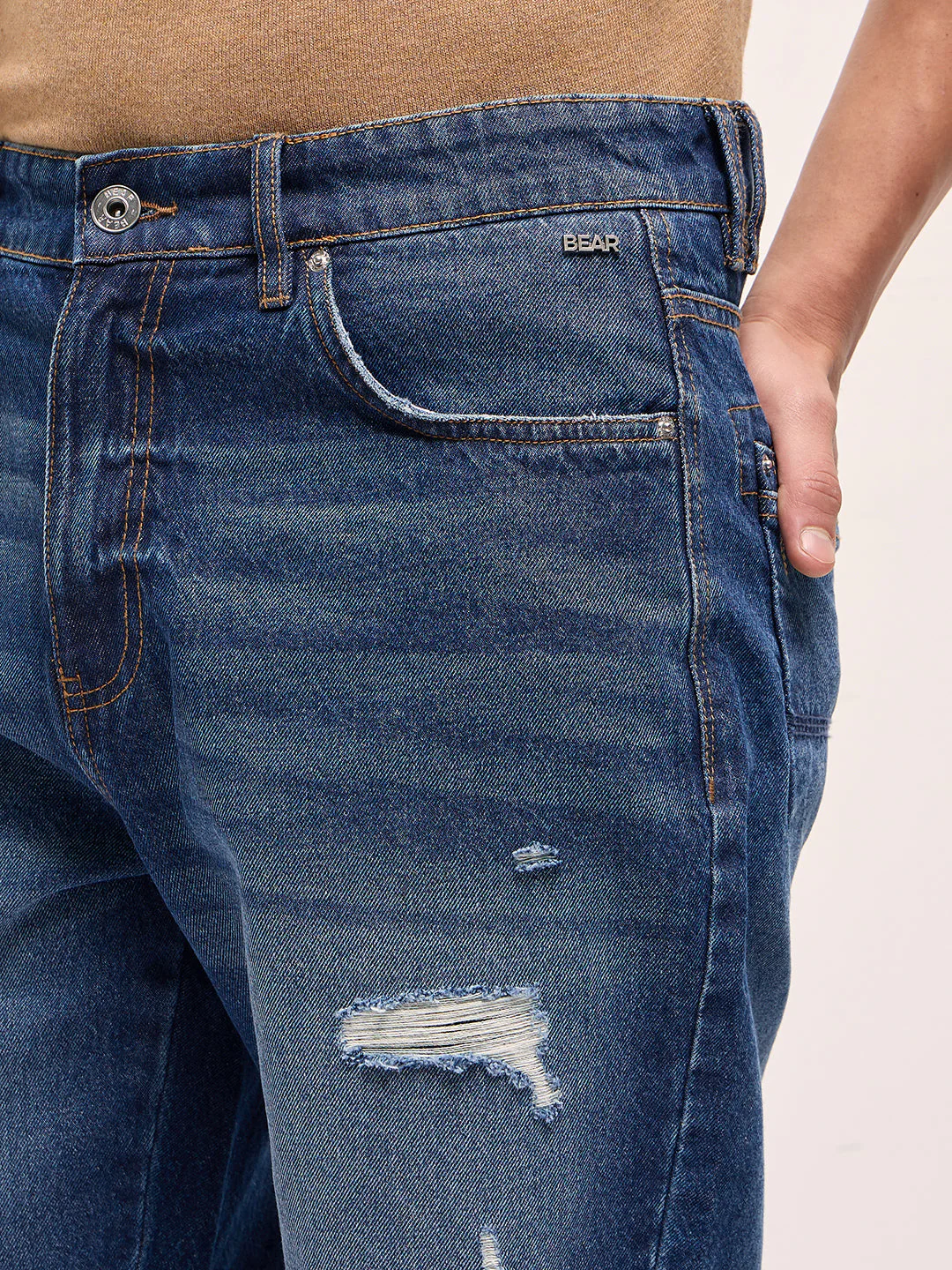 Men Blue Relaxed Fit Denim Shorts - Image 5