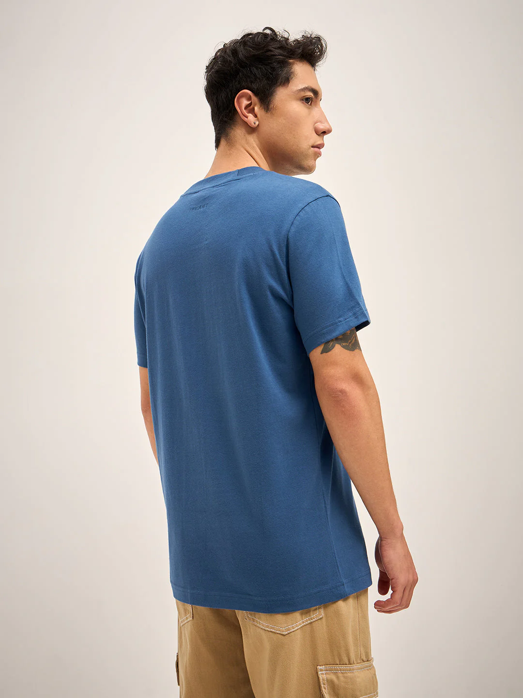 Men Blue Solid Crew Neck Regular Fit T-Shirt - Image 2