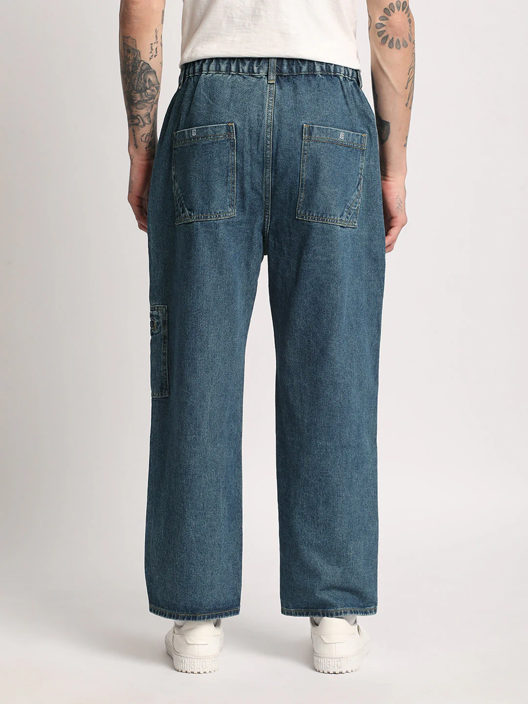 Men  Blue Solid Mid Rise Straight Fit Jeans - Image 4
