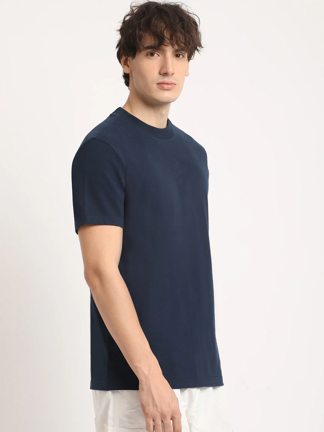 Men Blue Solid Regular Fit cotton Tshirt - Image 3