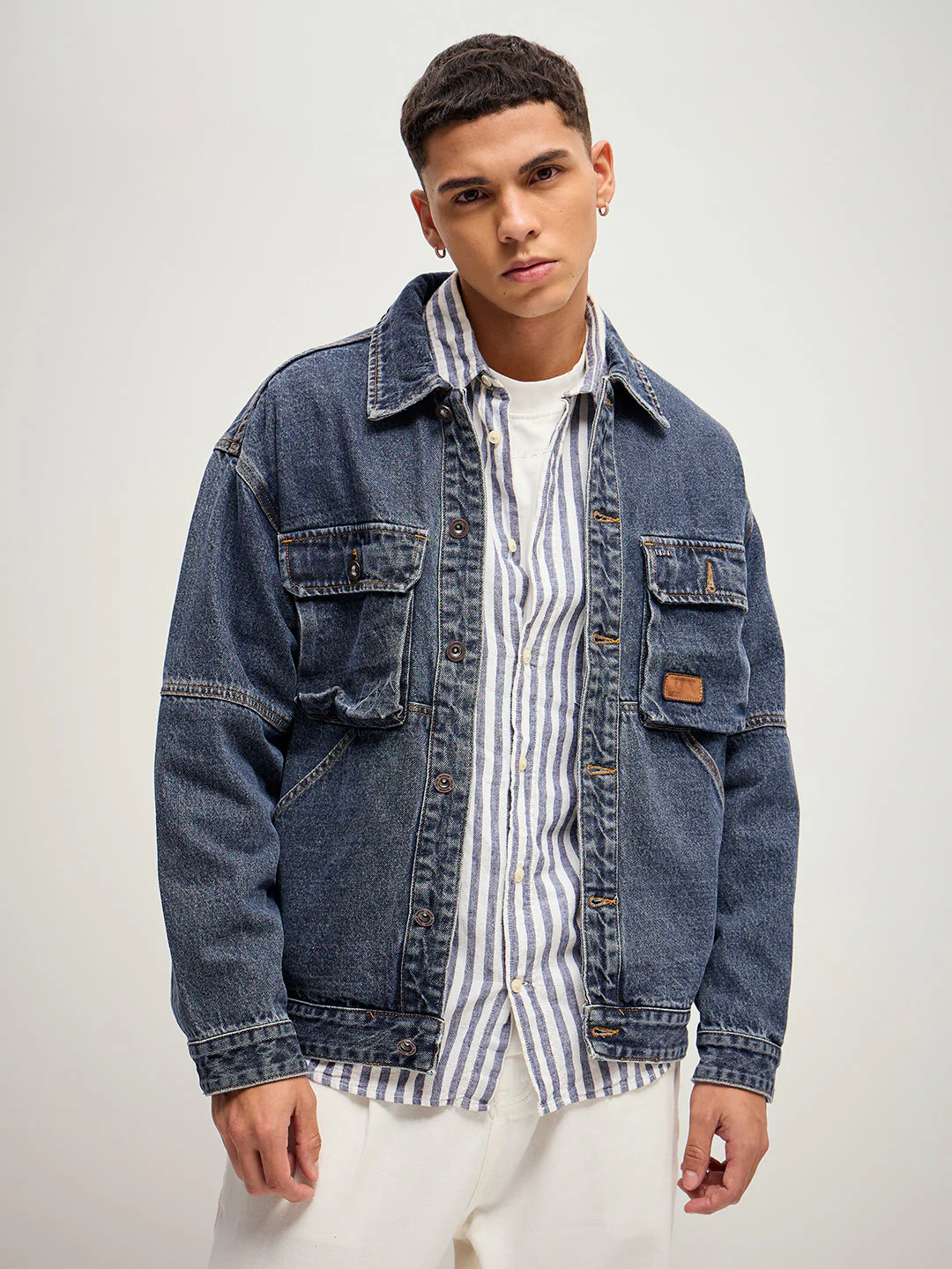 Men Blue Solid Regular Fit Denim Jacket