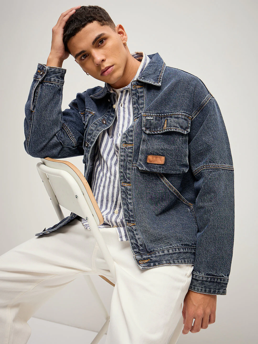 Men Blue Solid Regular Fit Denim Jacket - Image 6