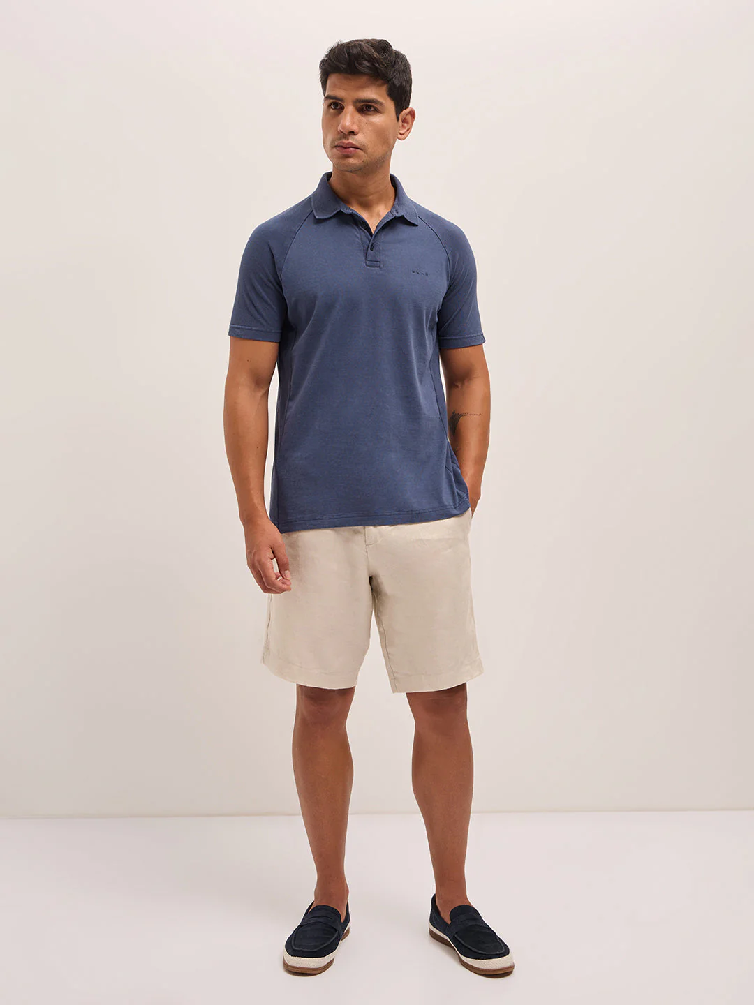Men Blue Solid Regular Fit Polo Collar T-shirt - Image 4