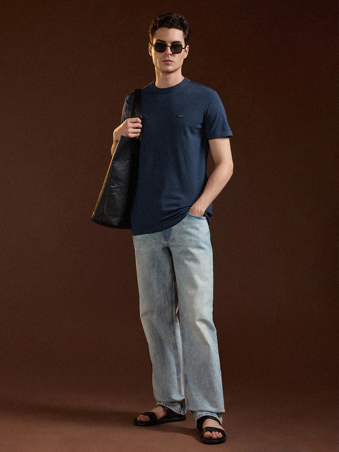 Men Blue Solid Regular Fit Ribbed Crew Neck T-shirt - Image 4