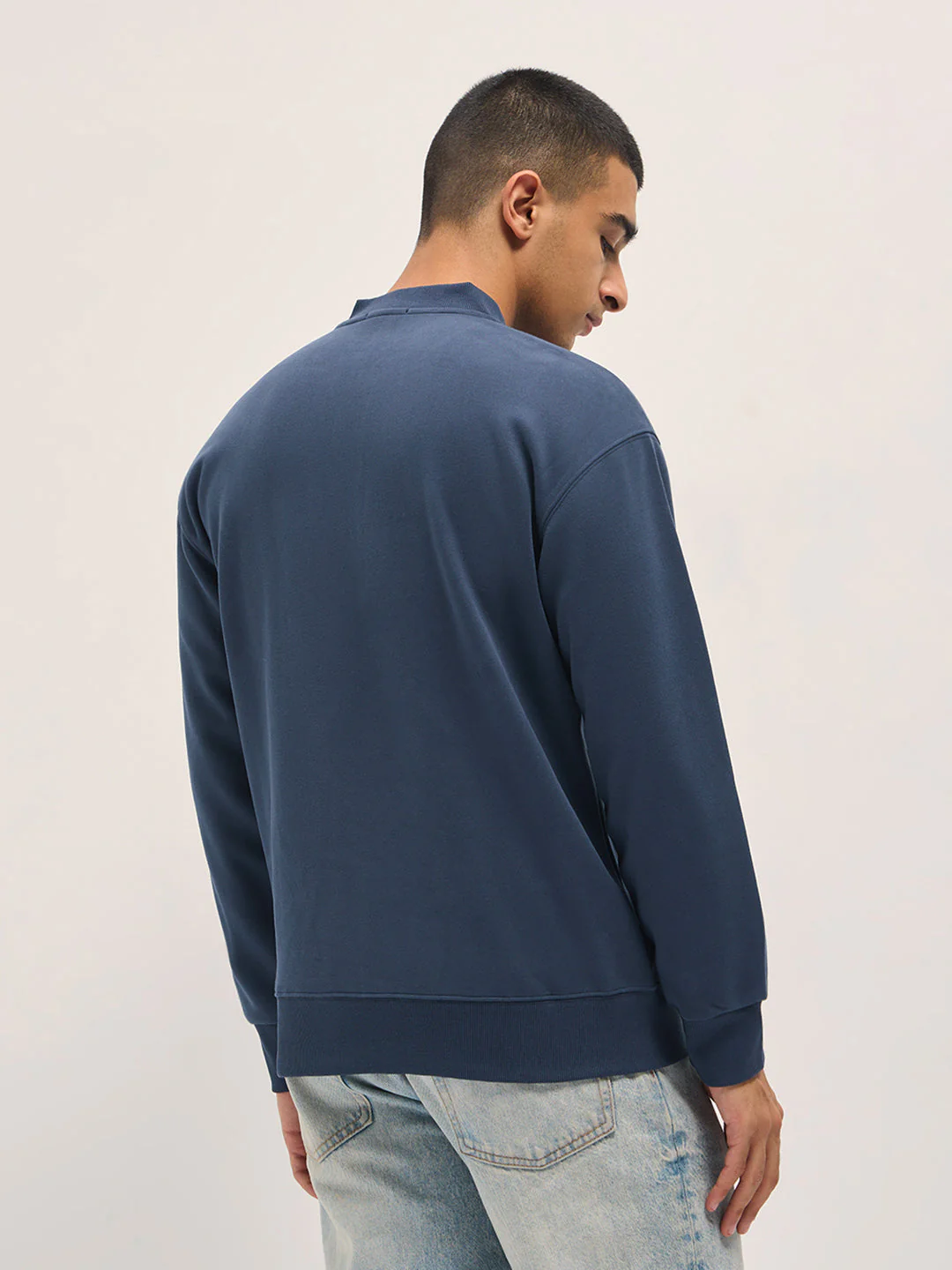 Men Blue Solid Relaxed Fit Henley Neck T-Shirt - Image 2