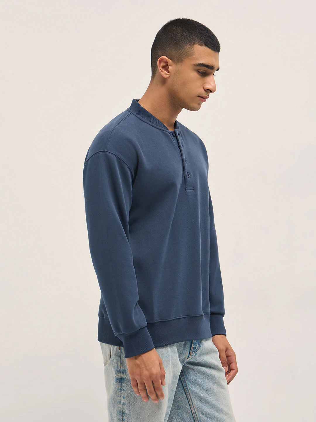 Men Blue Solid Relaxed Fit Henley Neck T-Shirt - Image 3
