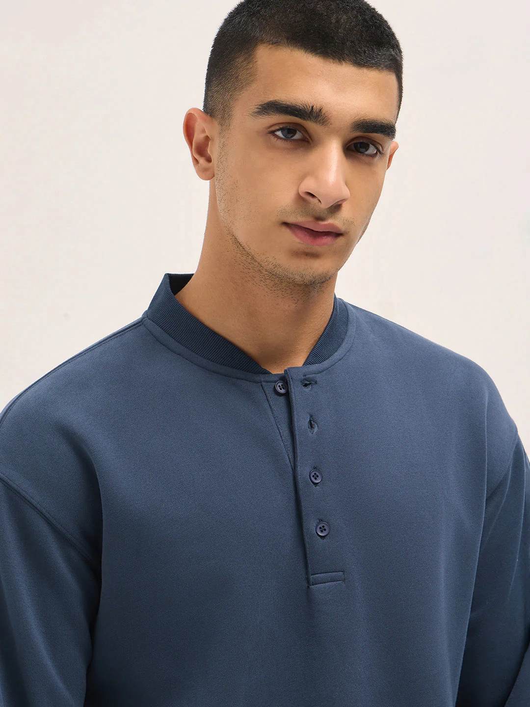 Men Blue Solid Relaxed Fit Henley Neck T-Shirt - Image 5