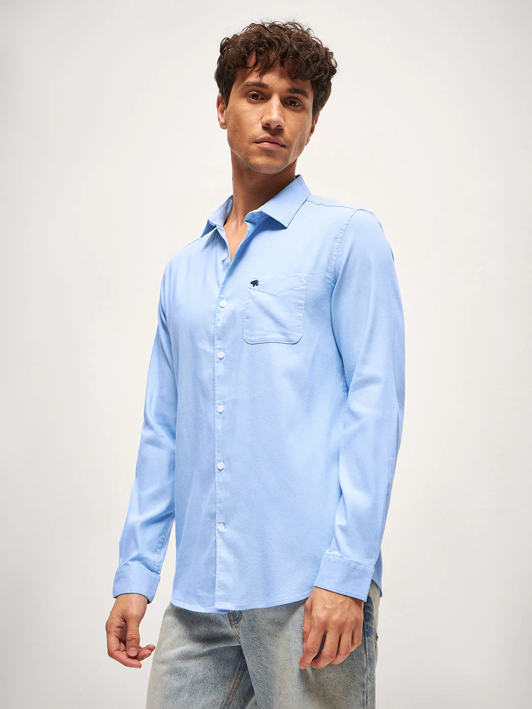 Men Blue Solid Slim Fit Casual Shirt - Image 3