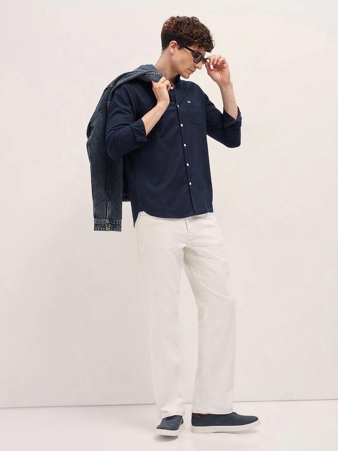 Men Blue Solid Slim Fit Casual Shirt - Image 4
