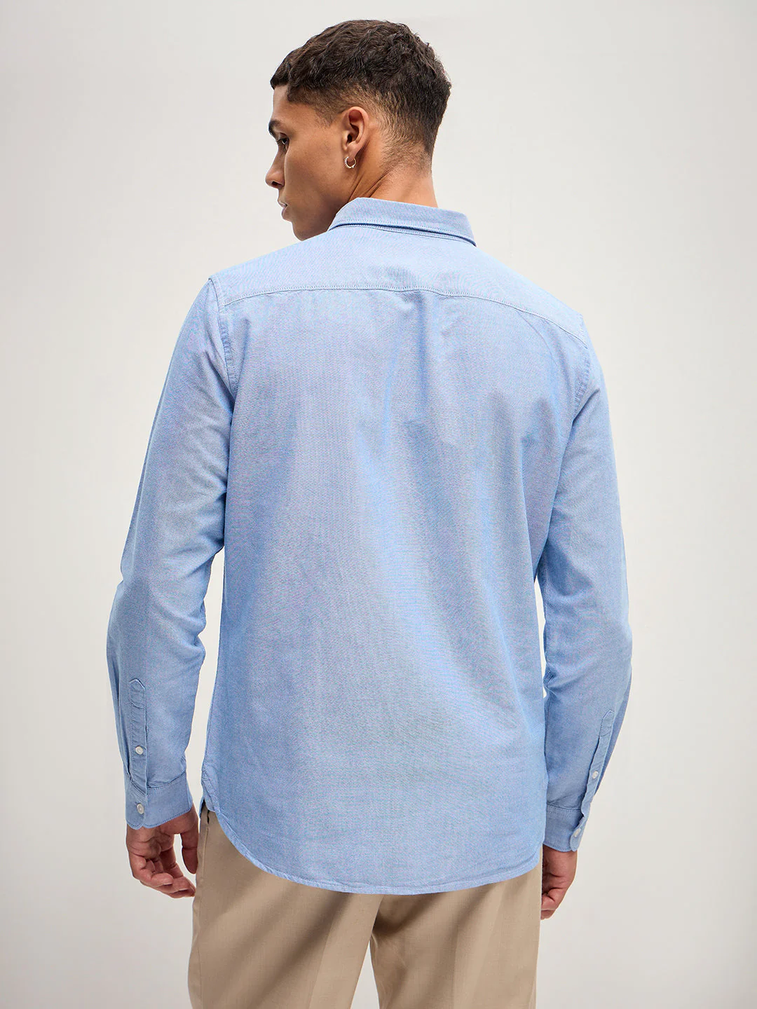 Men Blue Solid Slim Fit Casual Shirt - Image 2