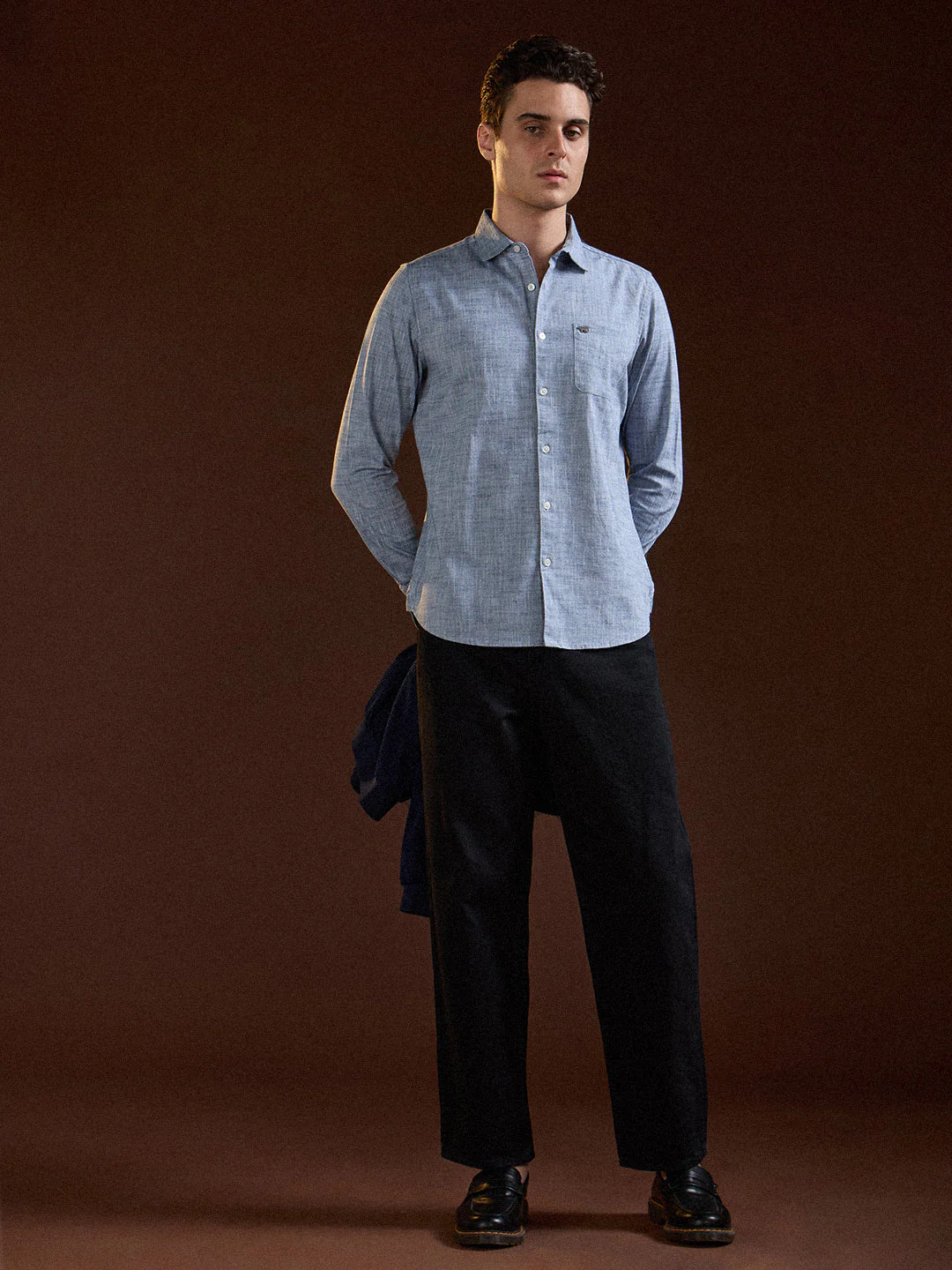 Men Blue Solid Slim Fit Cotton Casual Shirt - Image 4
