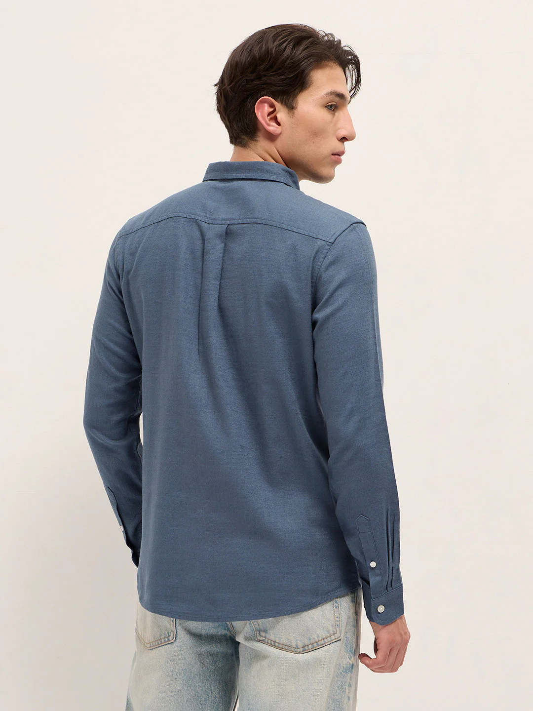 Men Blue Solid Slim Fit Cotton Casual Shirt - Image 2
