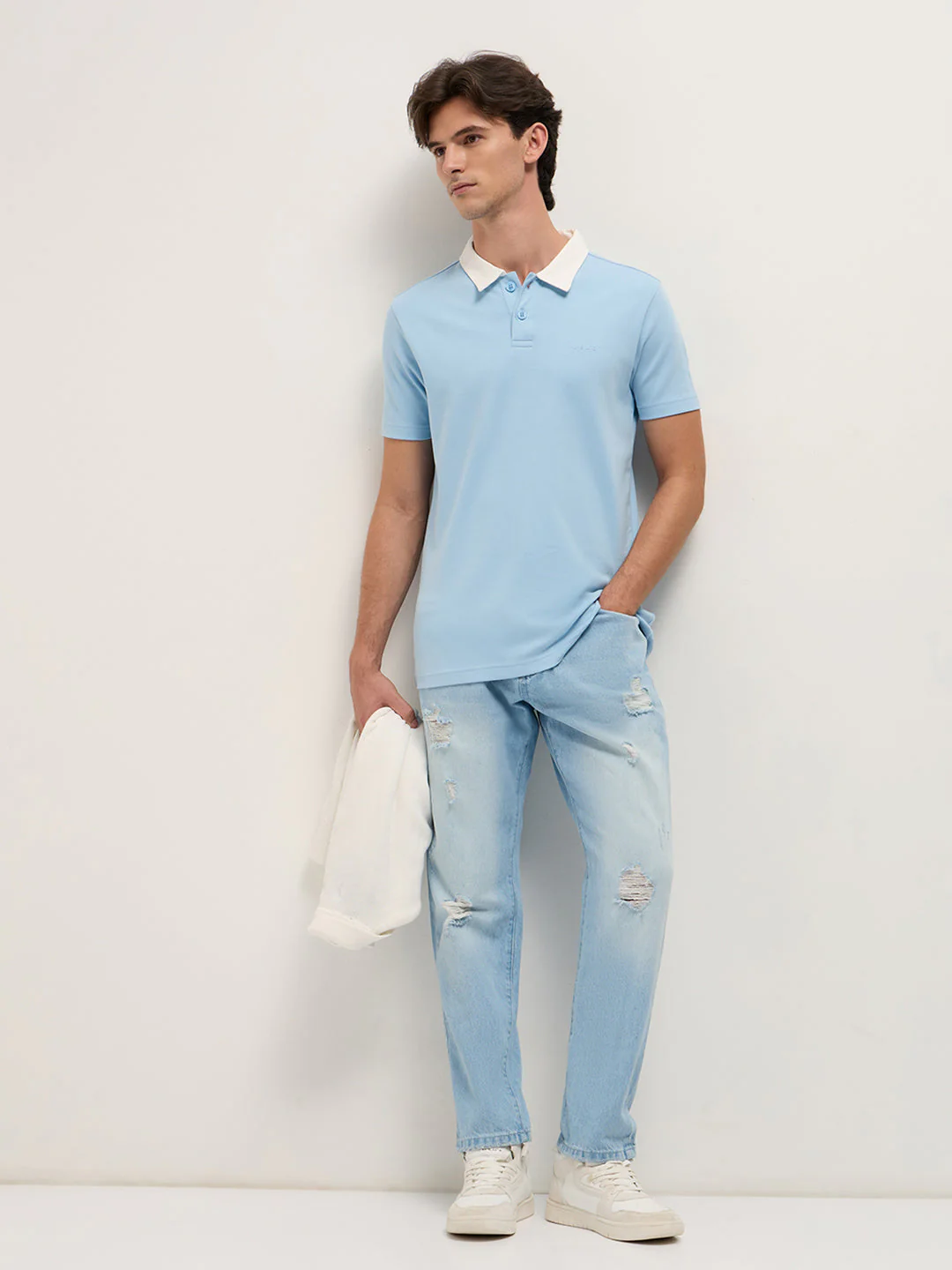 Men Blue Solid Slim Fit Polo - Image 4