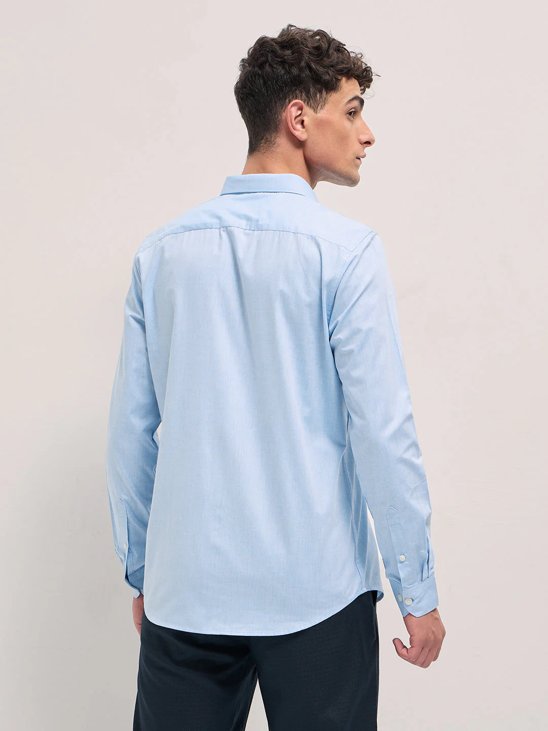 Men Blue Solid Tailored Fit Polyester Blend Formal Shirt - Image 2