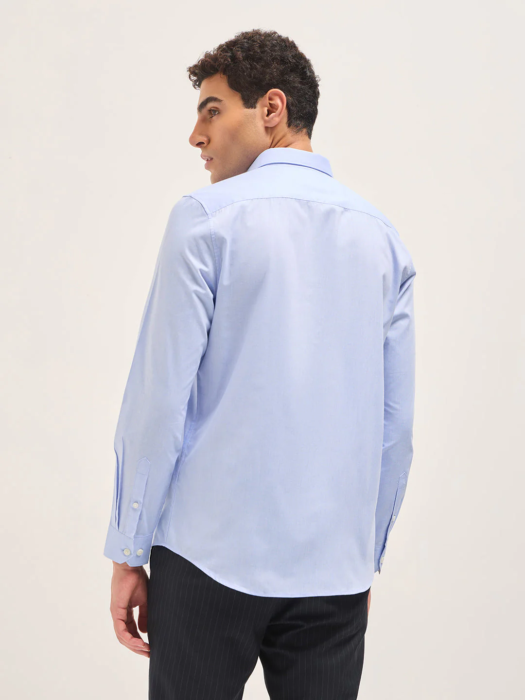 Men Blue Solid Tailored Fit Polyester Blend Formal Shirt - Image 2