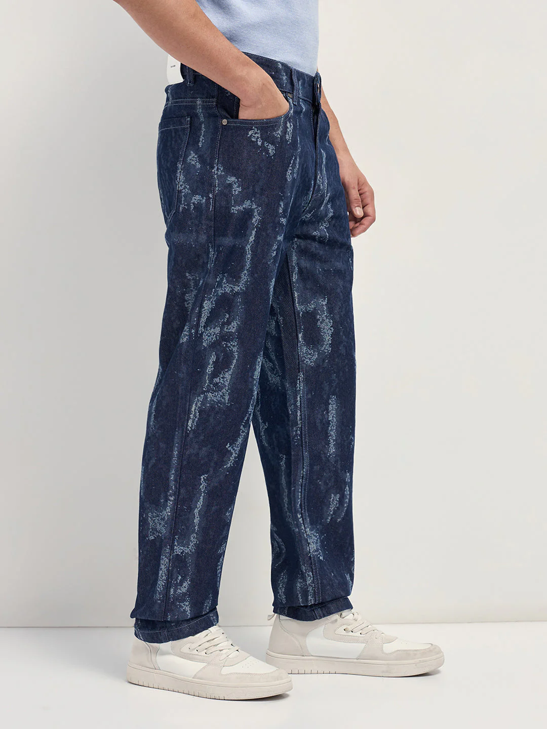 Men Blue Straight Fit Jeans - Image 3