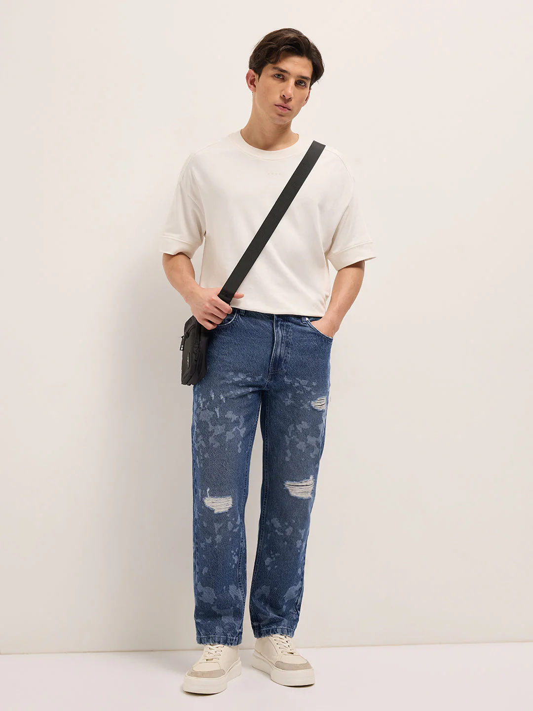 Men Blue Straight Fit Jeans - Image 4