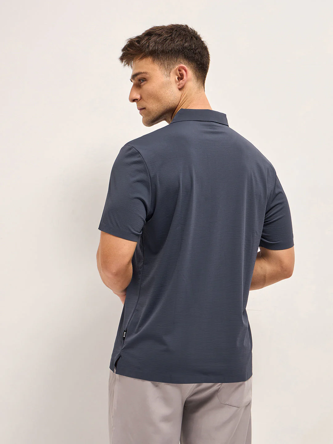 Men Blue Texture Slim Fit Polo T-shirt - Image 2