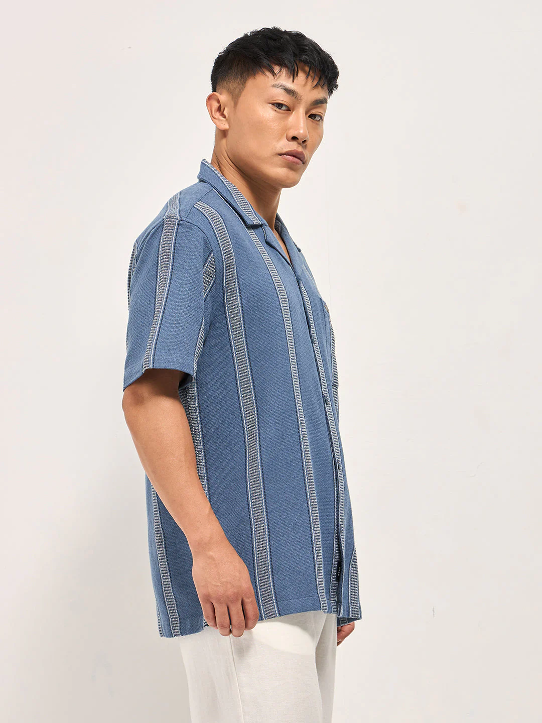 Men Blue Textured Striped Regular Fit Casual Shirt - Image 3