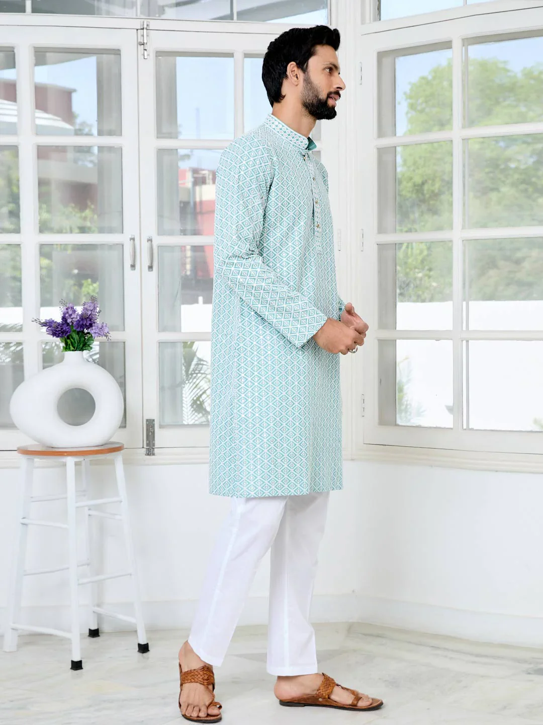 Men Blue Thread Embroidered And Sequinned Rayon Straight Kurta - Image 2