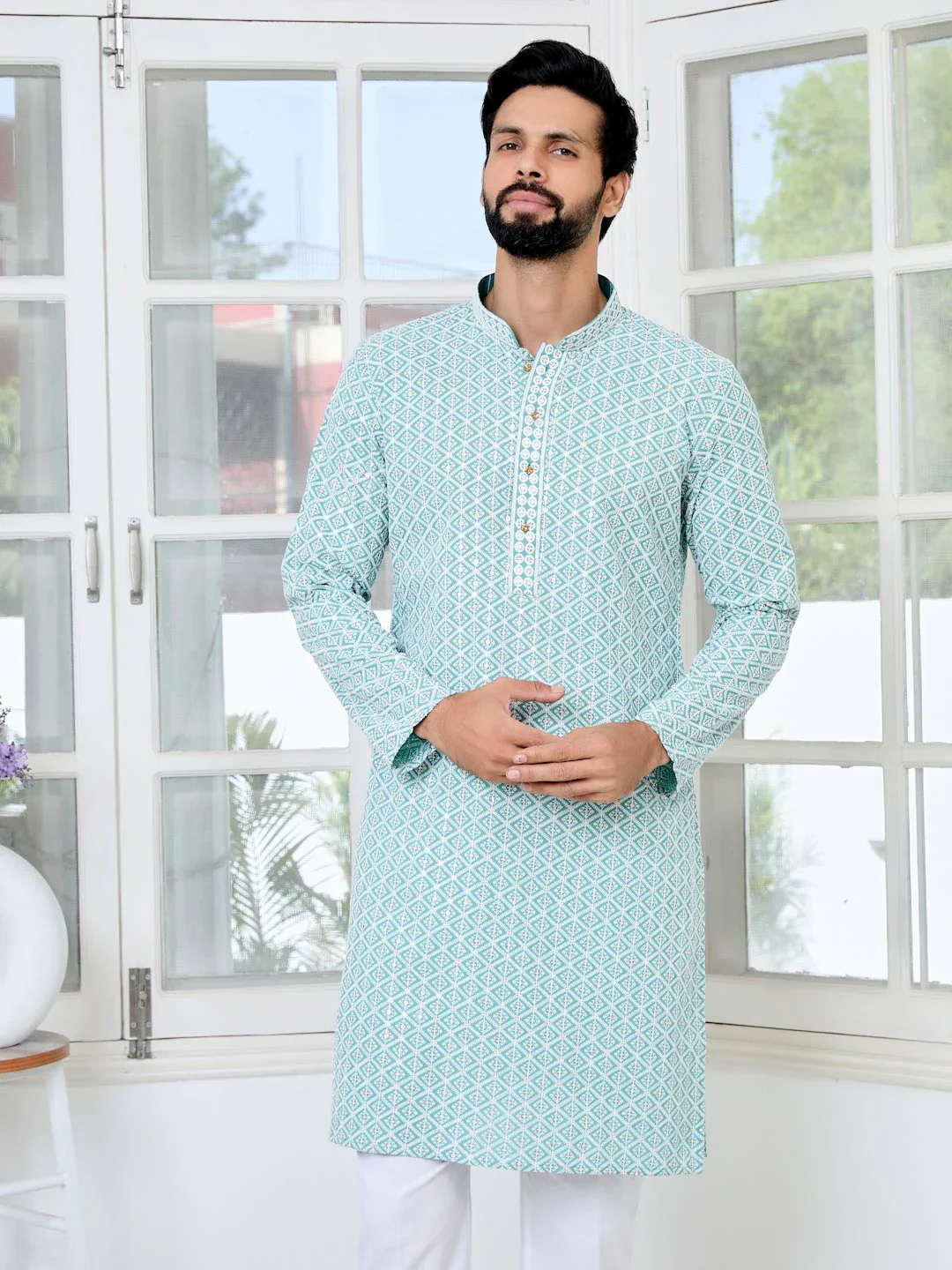 Men Blue Thread Embroidered And Sequinned Rayon Straight Kurta - Image 4